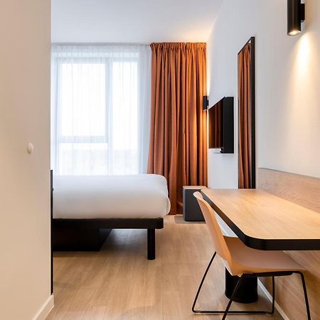 B&B Hotel Mechelen Exteriör bild